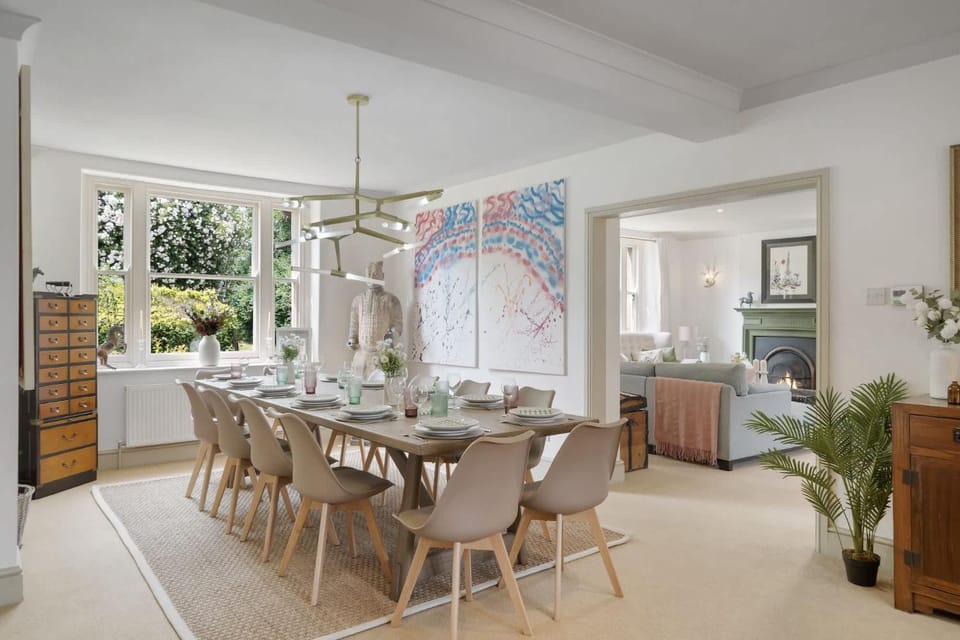 Spacious Home Hot Tub Gym Games Room & Garden House in South Somerset District