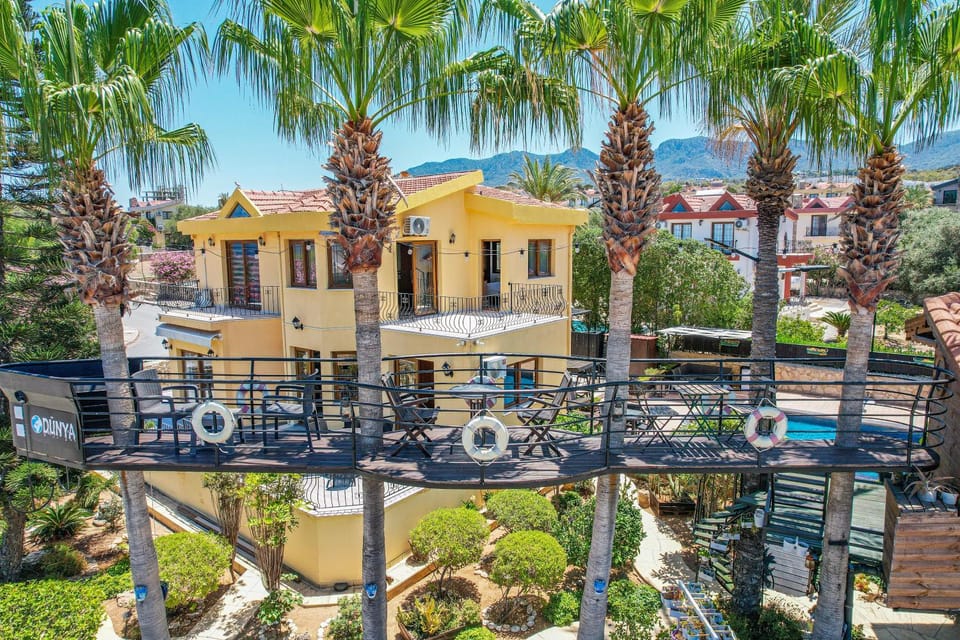 Property building, Spring, Day, Natural landscape, Garden, View (from property/room), Balcony/Terrace, Garden view, Pool view, Swimming pool, Location, Parking