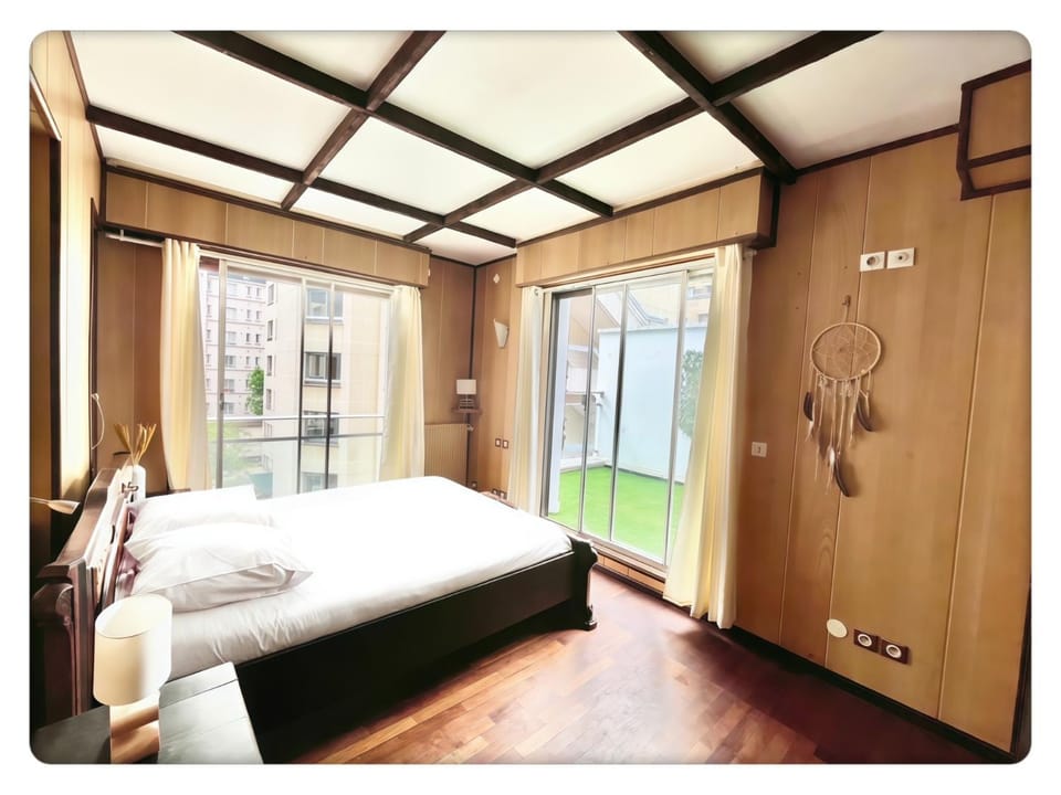 3 beds-120m2-Terrace & Parking Near La Defense and Champs Elysees Apartment in Paris