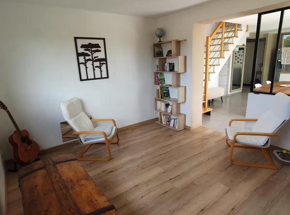 Game Room, Library