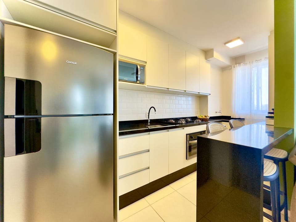 Kitchen or kitchenette, Dining area, oven, stove
