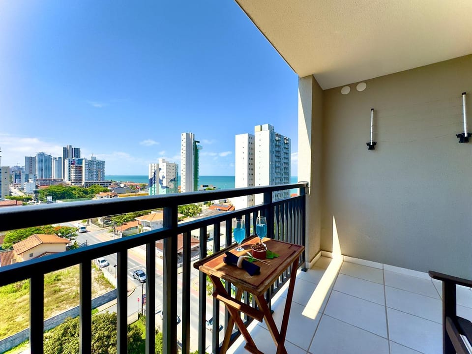 Day, View (from property/room), Balcony/Terrace, Dining area, City view