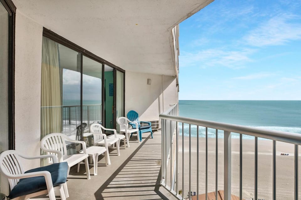 View (from property/room), Balcony/Terrace, Sea view