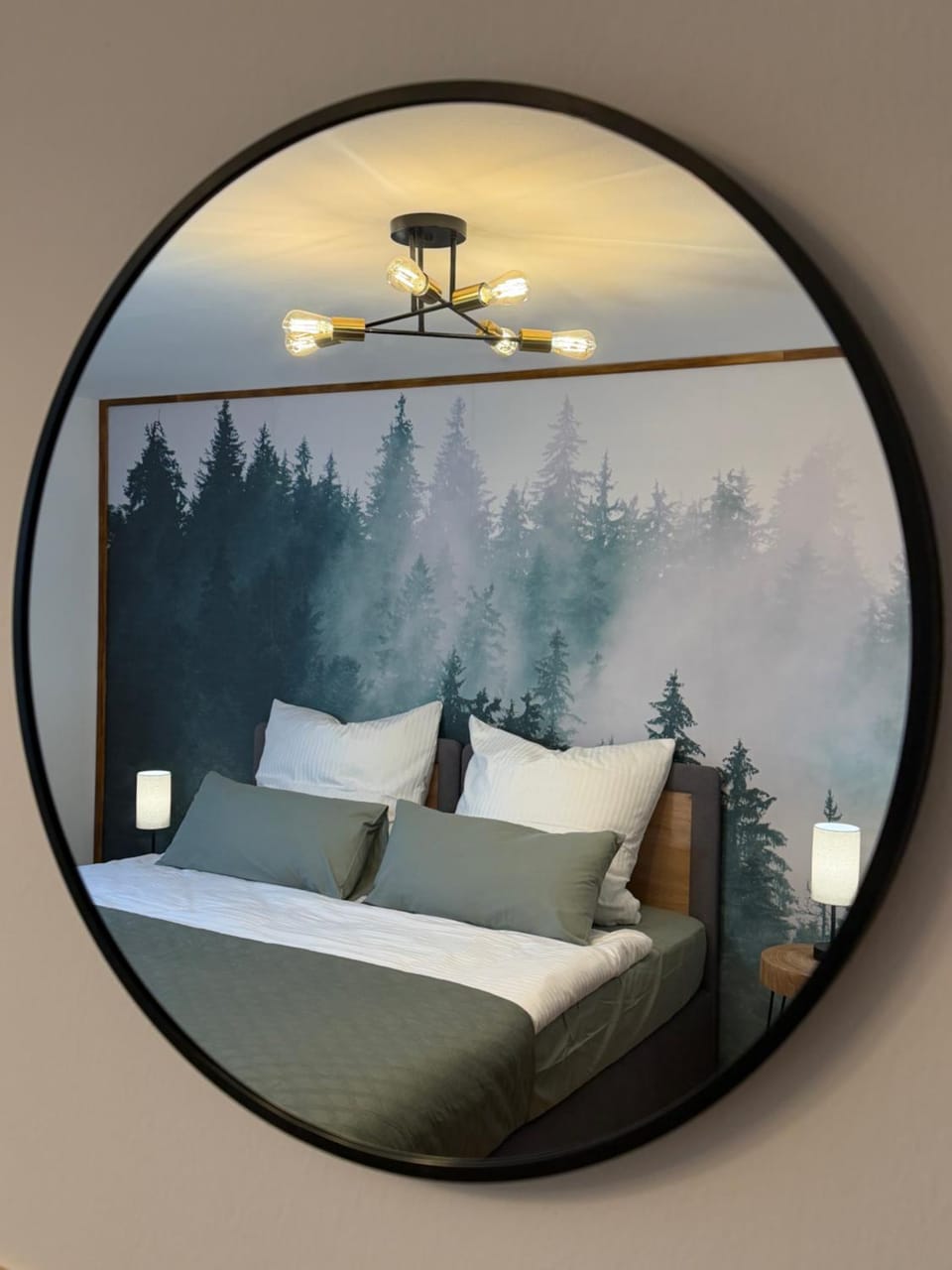 Bed, Photo of the whole room, Decorative detail, Bedroom