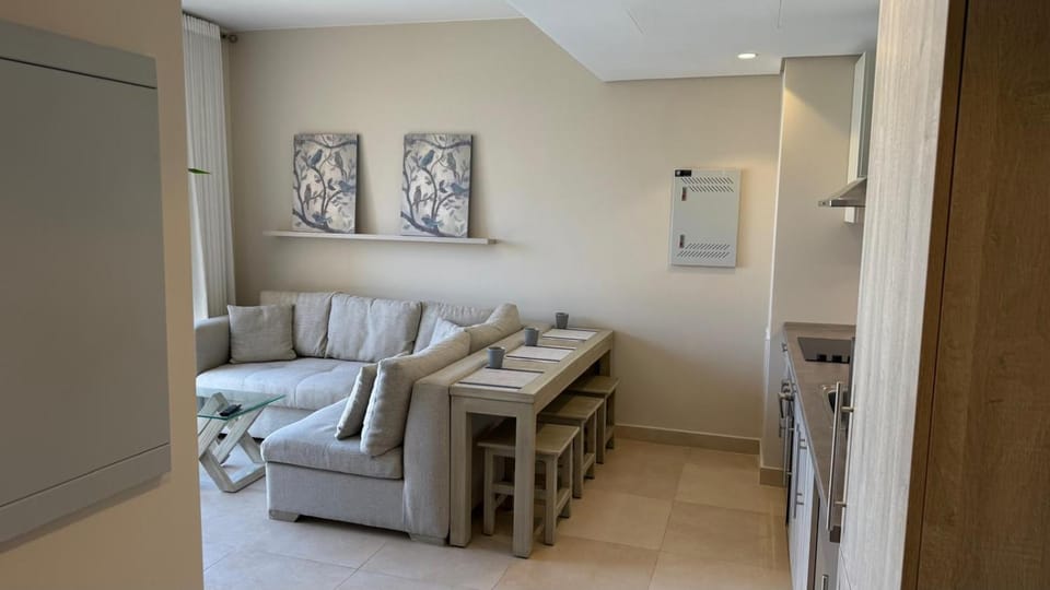 Living room, Seating area, Dining area, kitchen