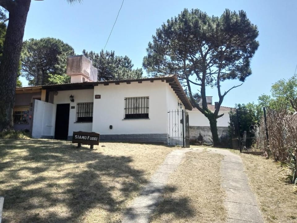 Rent house villa gesell summer season 2026 House in Villa Gesell