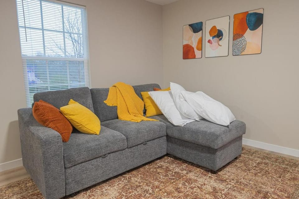 Cozy Retreat Near Uptown - Quiet Area Apartment in Mint Hill