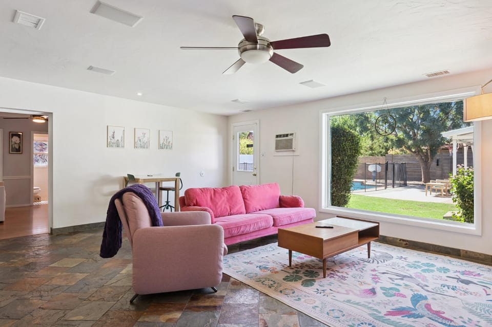 Retreat with Pool - Prime Phoenix Location House in Phoenix