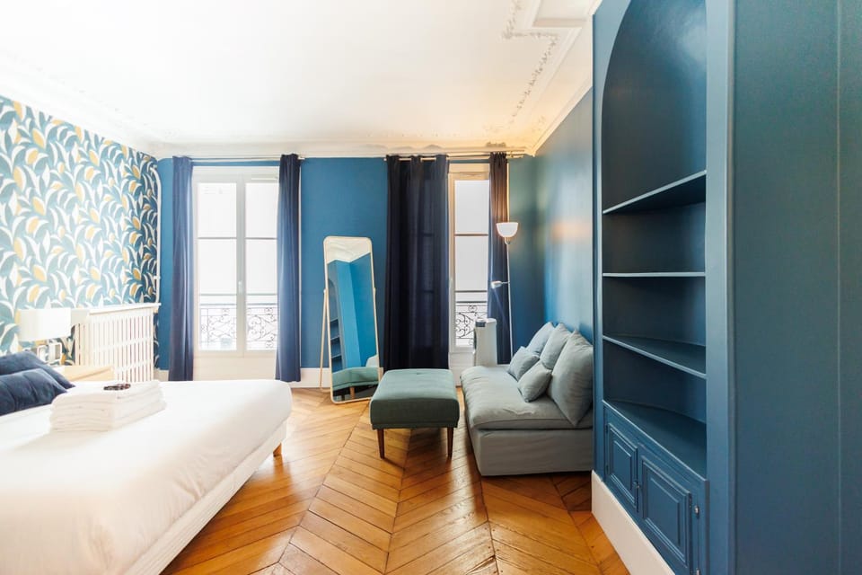 Bedroom, wardrobe