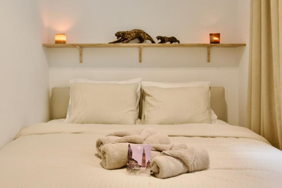 Hip apartment between South & Historic Antwerp Apartment in Antwerp