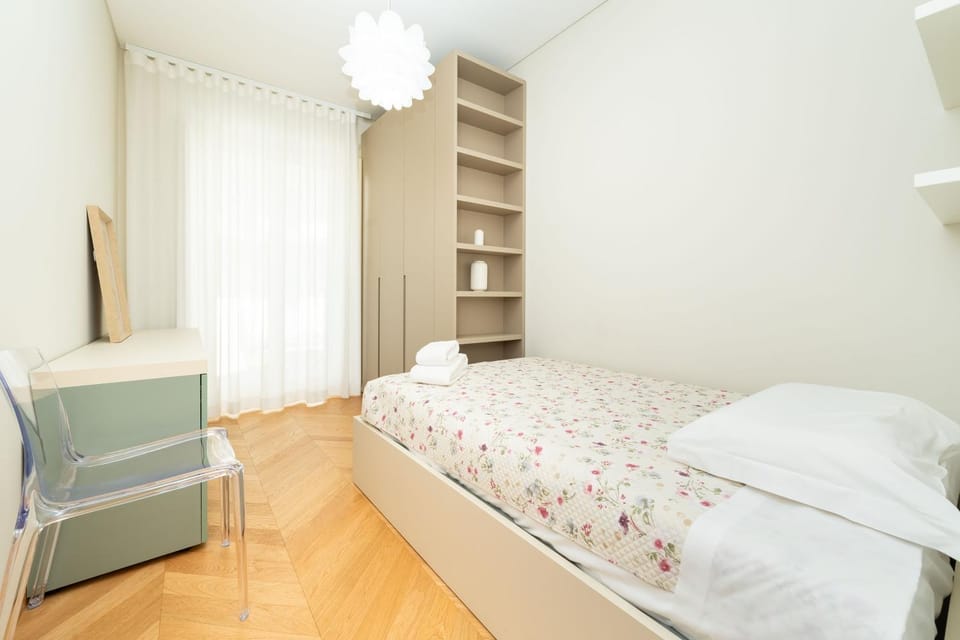 Bedroom, wardrobe