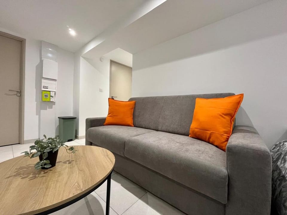 Living room, Bedroom