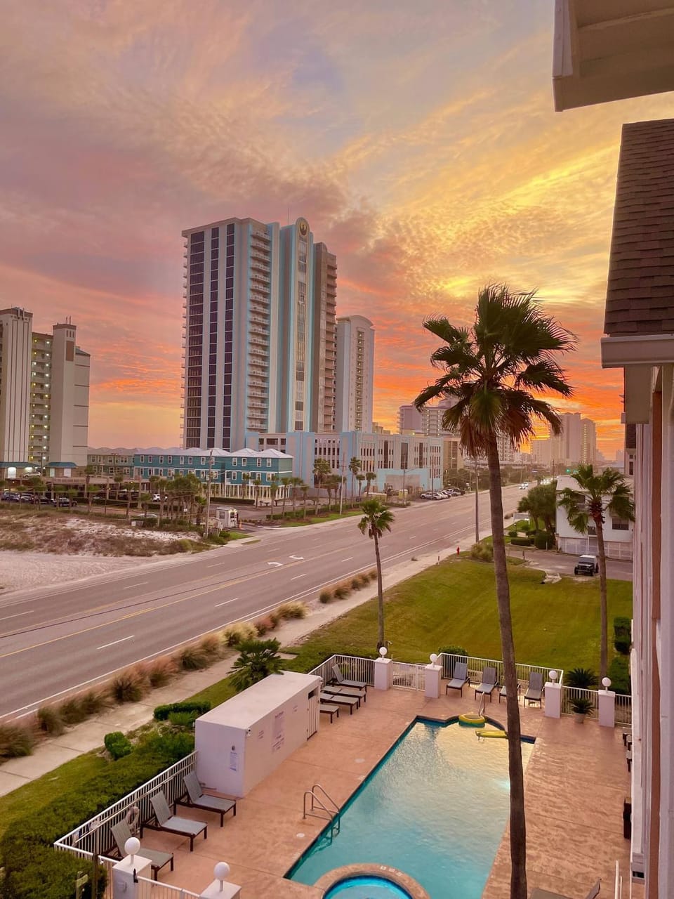 View (from property/room), Balcony/Terrace, Sunset