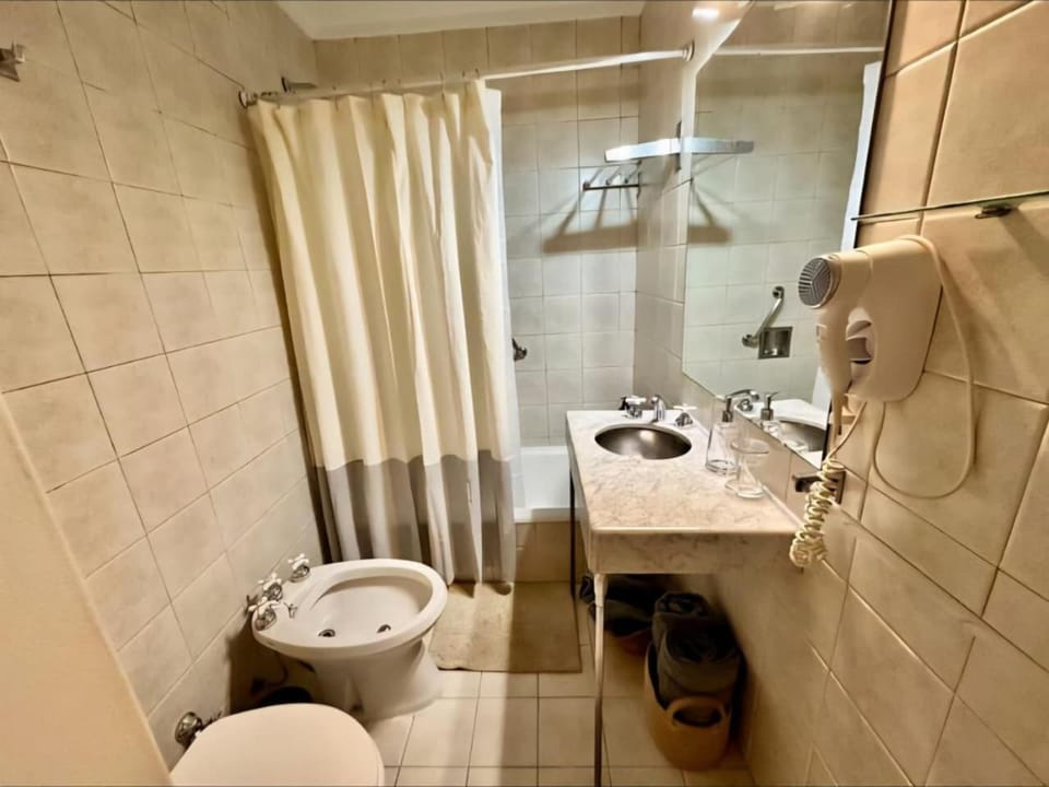 Bathroom, Bath, bidet