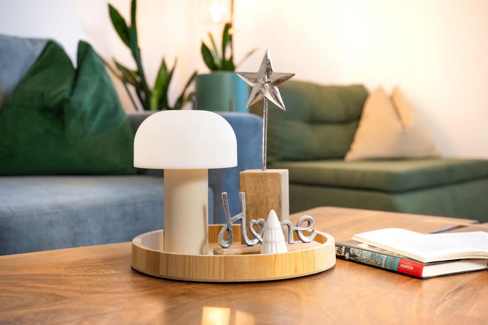 Living room, Decorative detail, Seating area