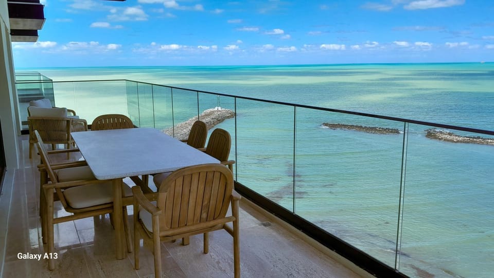 Creta Luxury Apartment, dining, fitness & leisure On-Site Apartment in Progreso