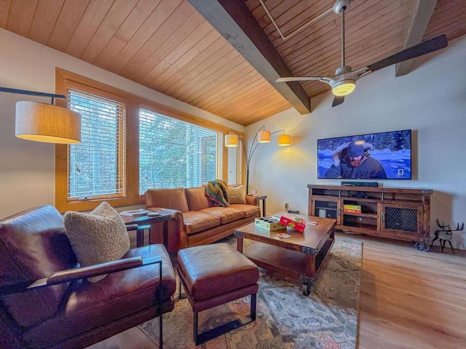 Simplicity At Snowmass House in Snowmass Village