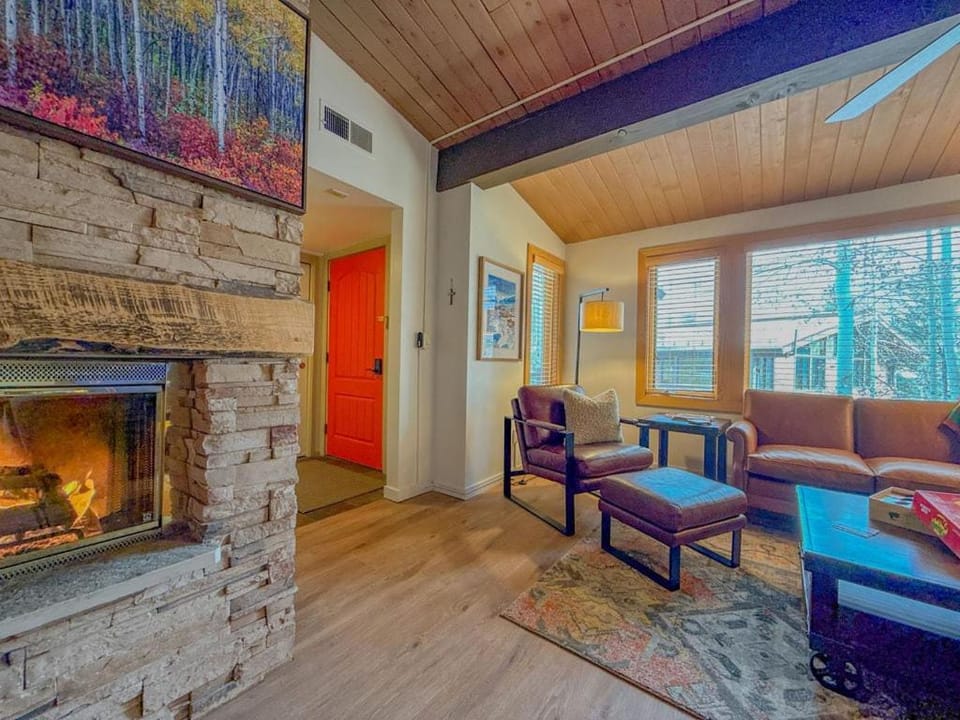 Simplicity At Snowmass House in Snowmass Village
