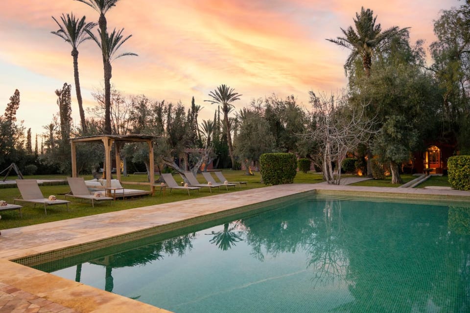 Spring, Day, Natural landscape, Garden, Garden view, Pool view, Swimming pool, sunbed