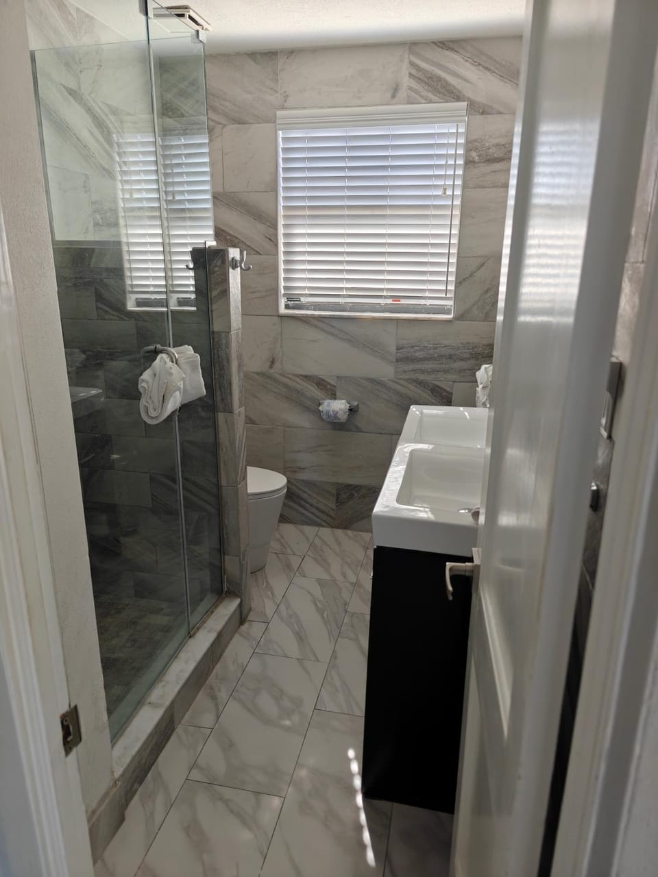 Modern Coastal Oasis 1-minute walk to Beach Apartment in Saint Pete Beach