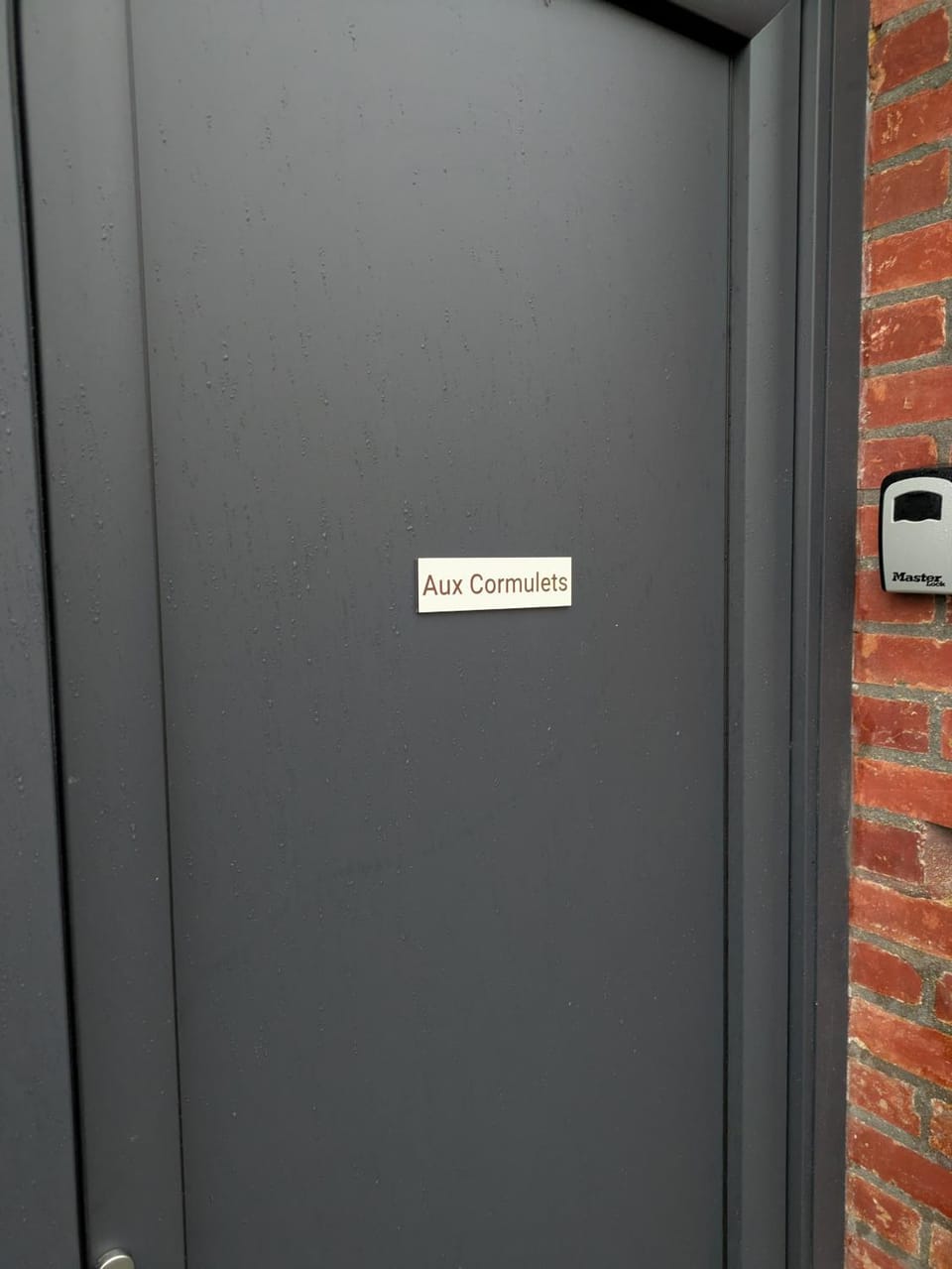 Facade/entrance