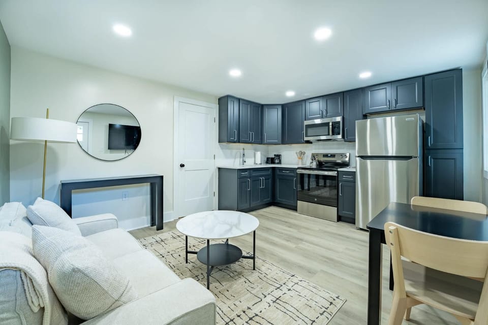 The Charleston Vibe IV 8805 Apartment in North Charleston