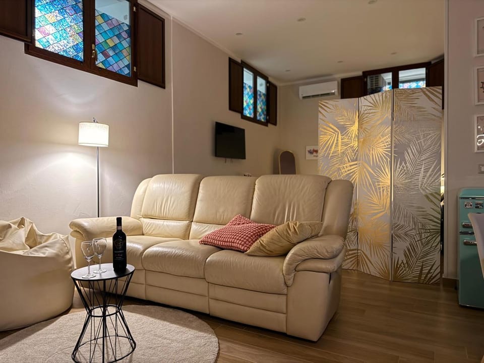 Communal lounge/ TV room, Evening entertainment