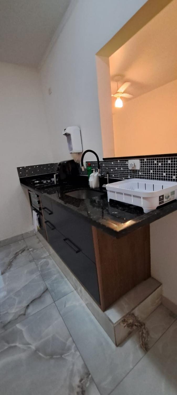 Apartamento a 150 metros da Praia de Pitangueiras Apartment in State of São Paulo