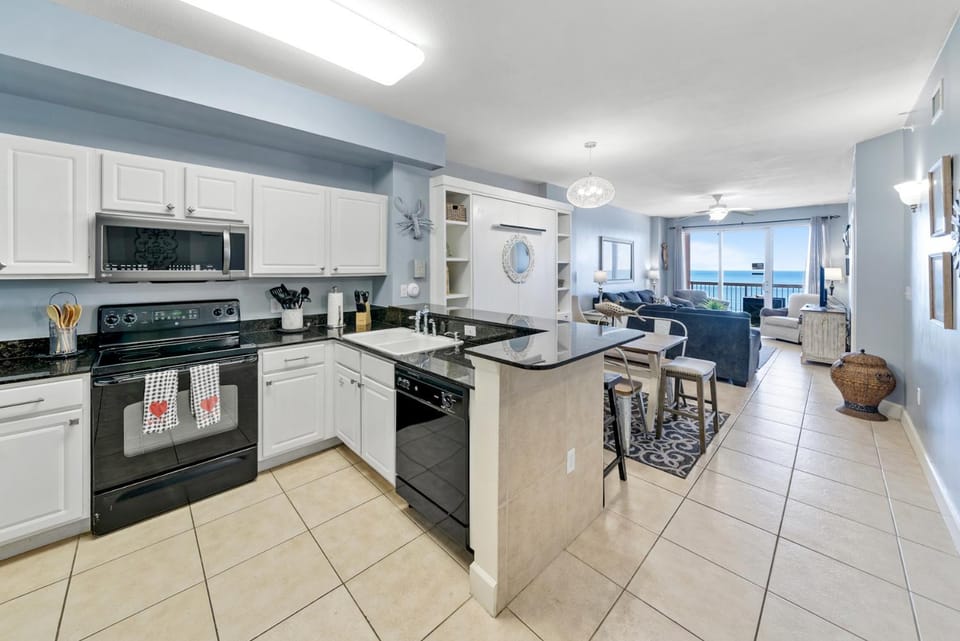 Sea Horsey Retreat l Community Heated Pool l Amazing Ocean Views l Beachfront Condo House in Panama City Beach