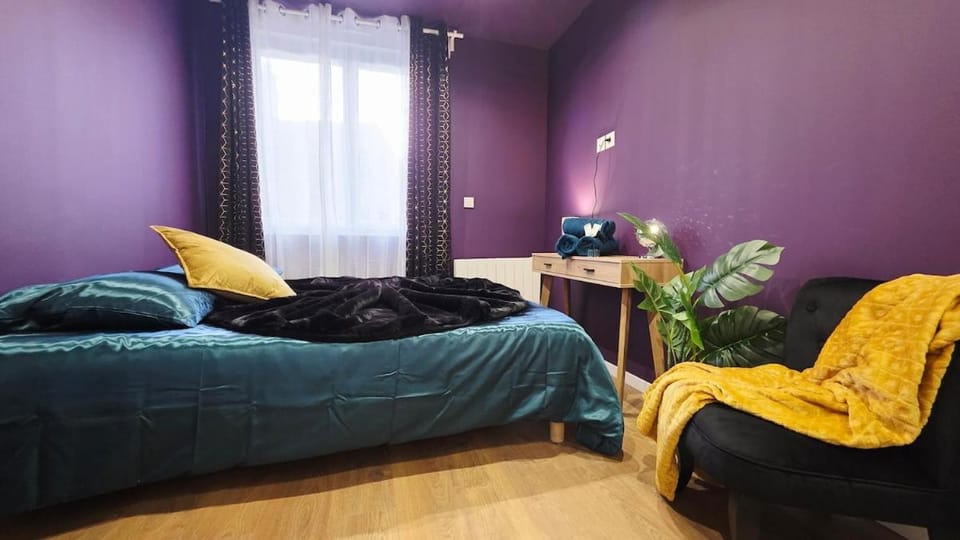 Suite Plum - Centre Ville Apartment in Dunkirk