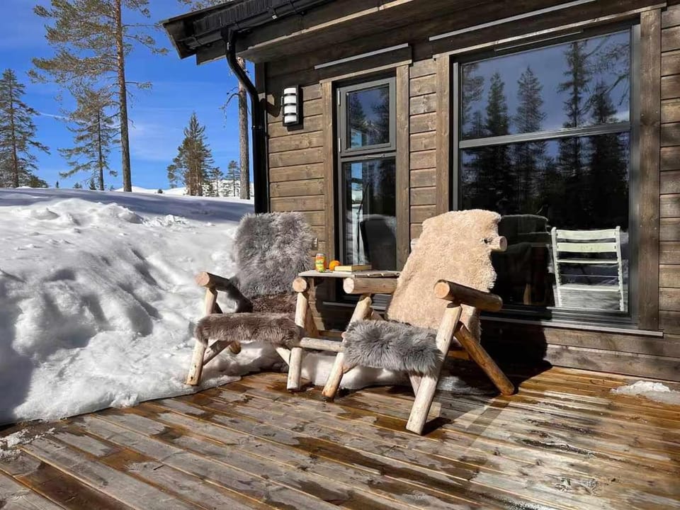 Property building, Patio, Natural landscape, Winter, View (from property/room), Balcony/Terrace