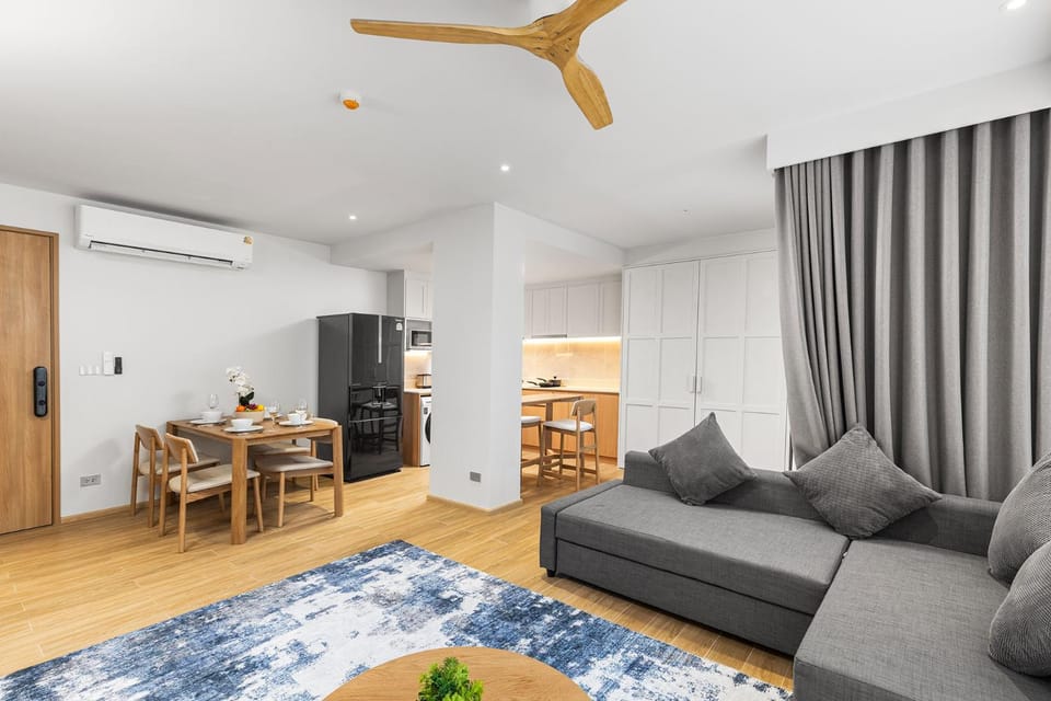 Kitchen or kitchenette, Living room, Seating area, Dining area, air conditioner