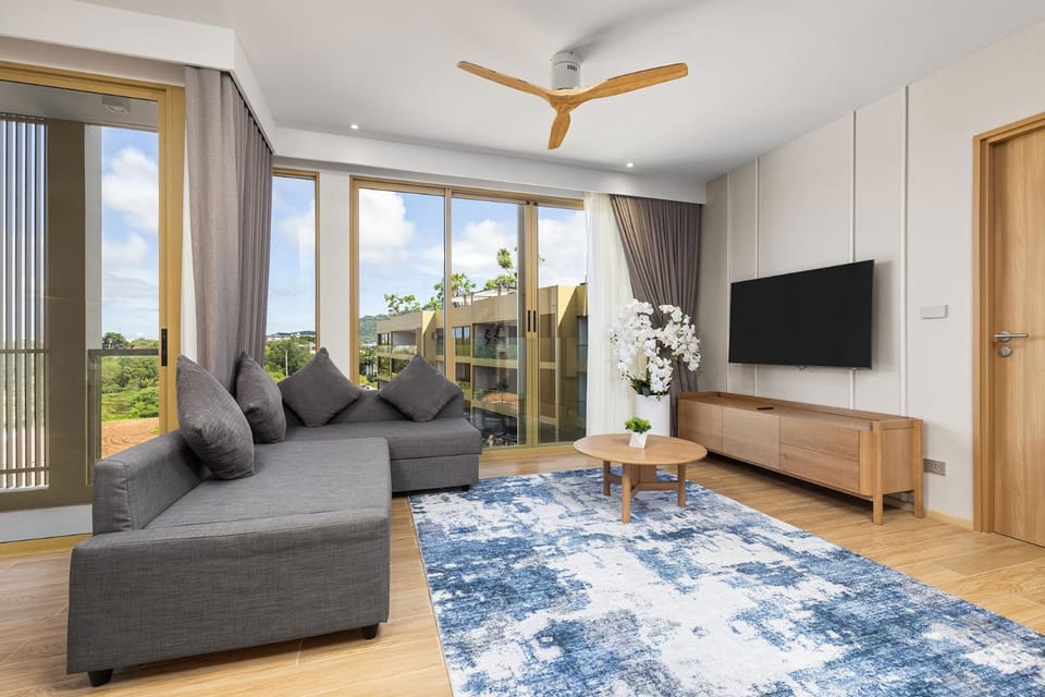 Communal lounge/ TV room, TV and multimedia, Living room, Seating area
