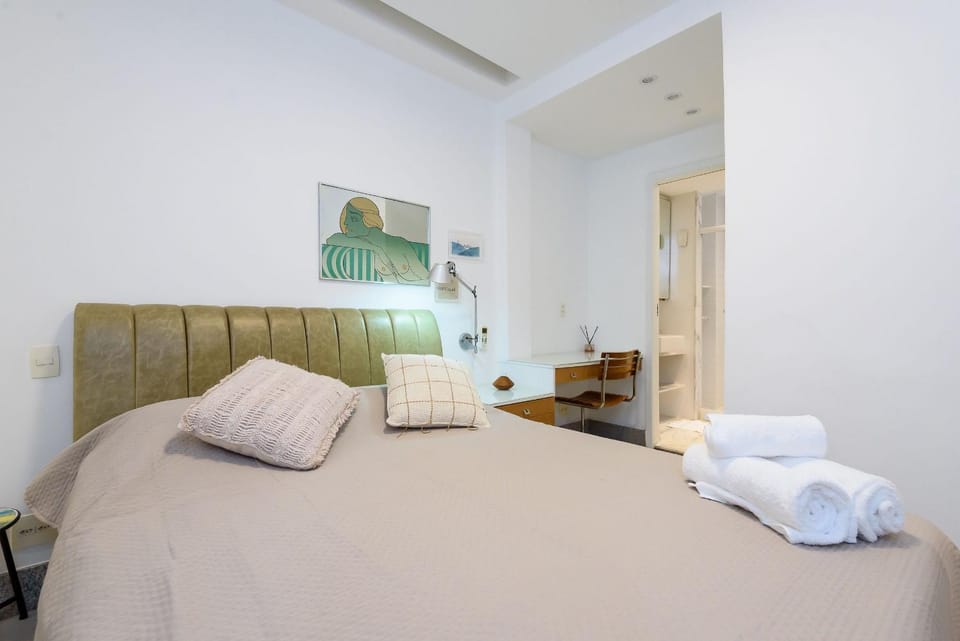 Apê Moderníssimo na Dias Ferreira – Leblon Apartment in Rio de Janeiro