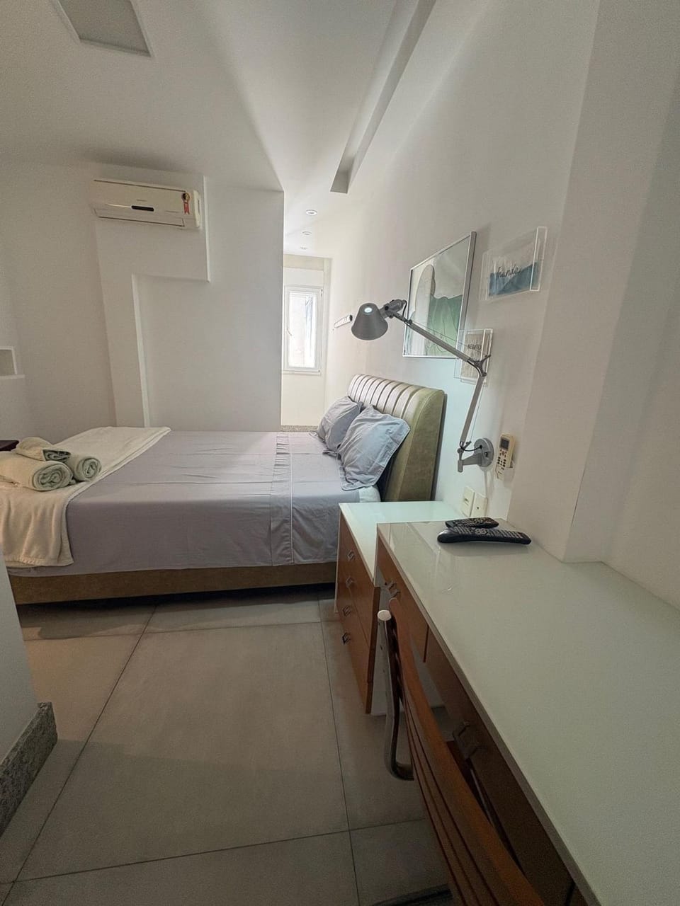 Apê Moderníssimo na Dias Ferreira – Leblon Apartment in Rio de Janeiro