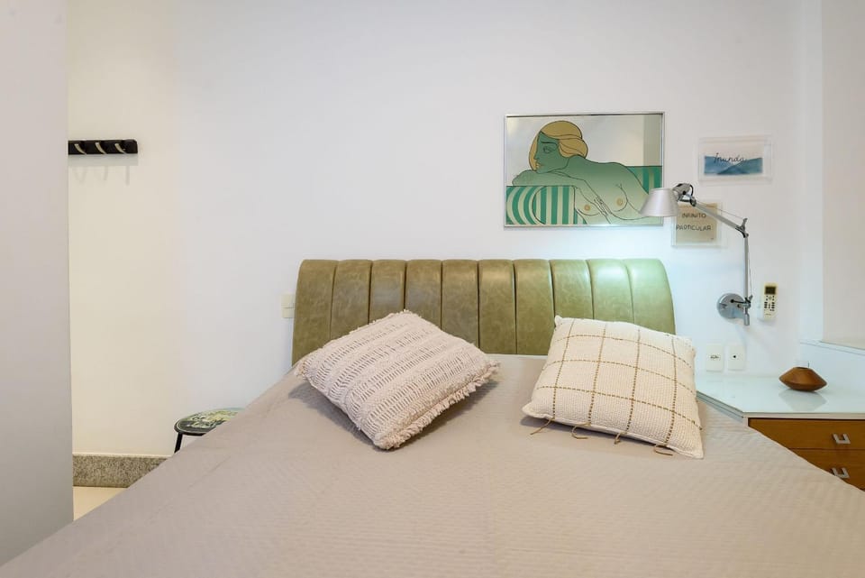Apê Moderníssimo na Dias Ferreira – Leblon Apartment in Rio de Janeiro