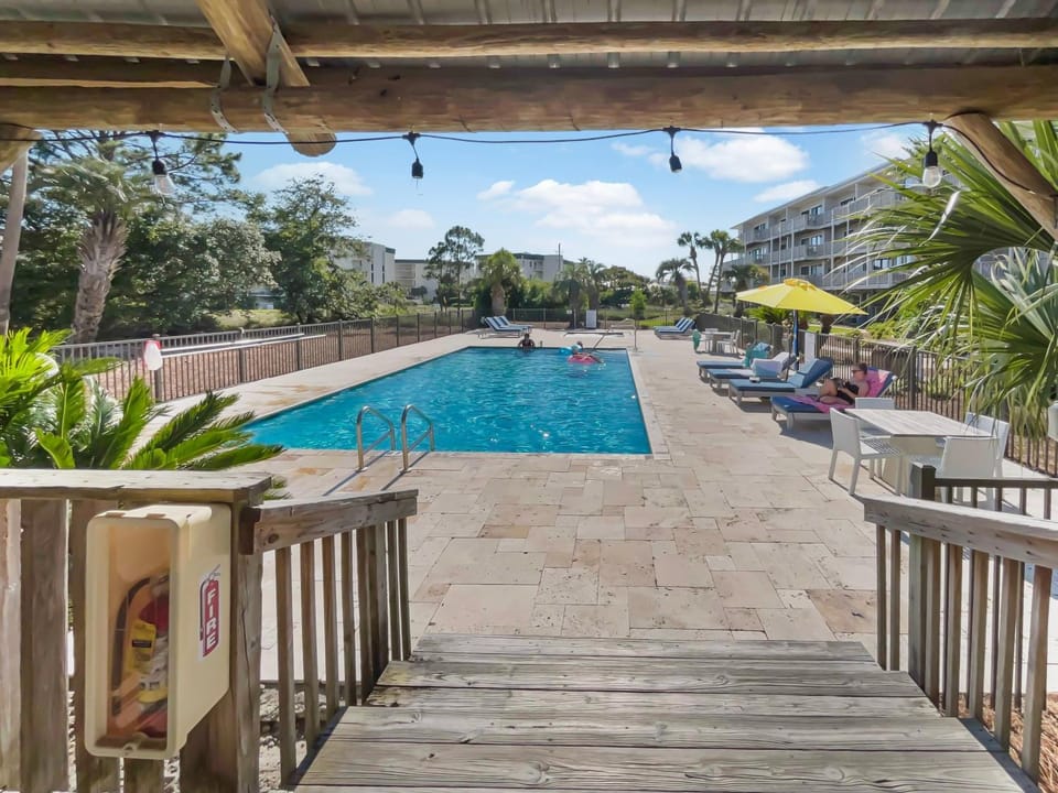 SummerSalt l Ocean Views l Heated Community Pool l Dog Friendly House in South Walton County