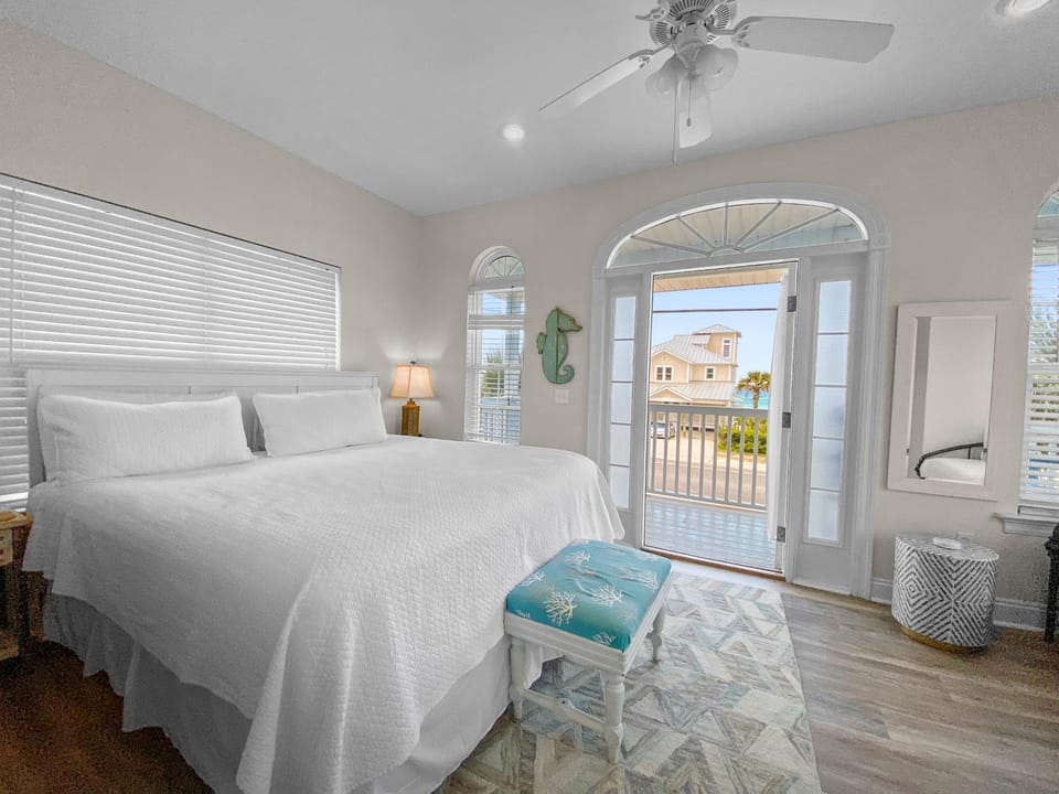 SummerTowne 1 At Pier Park l Amazing Ocean Views l Dog Friendly l Community Pool House in Panama City Beach