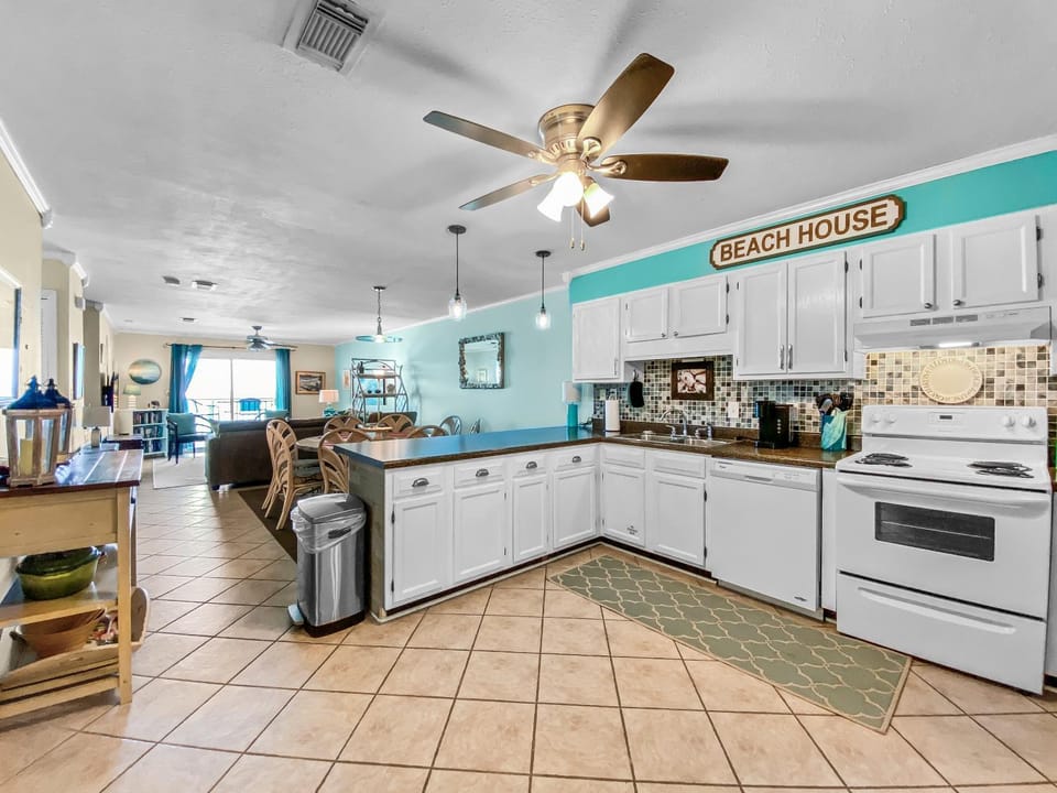 Sunseekers 3 The Breezeway l Beachfront With Beautiful Views l Walk or Bike to Restaurants House in South Walton County