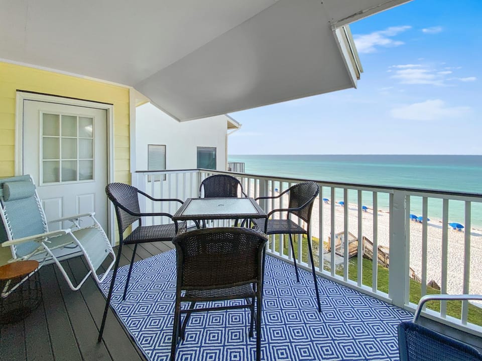 Sunseekers 7 Highview l Beachfront With Beautiful Views l Walk or Bike to Restaurants House in South Walton County