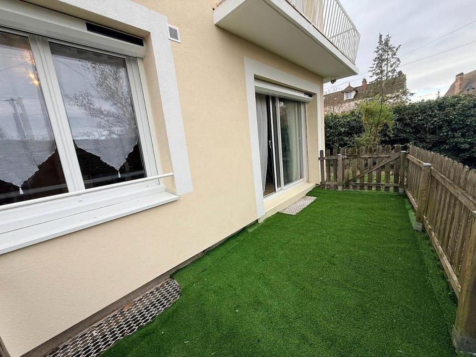 La Maison Mantaise Apartment in Île-de-France