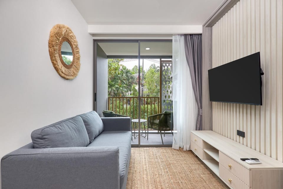 Communal lounge/ TV room, TV and multimedia, Living room, Seating area