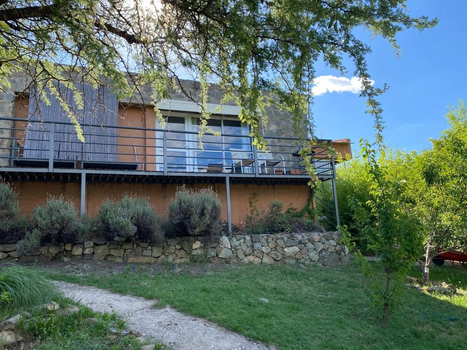 Las estrellas House in San Luis Province, Argentina