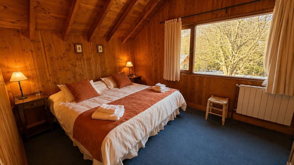 Natural landscape, Bedroom, Garden view