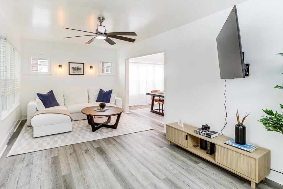 Walkable & Modern! Syracuse Home Near Campus House in Syracuse