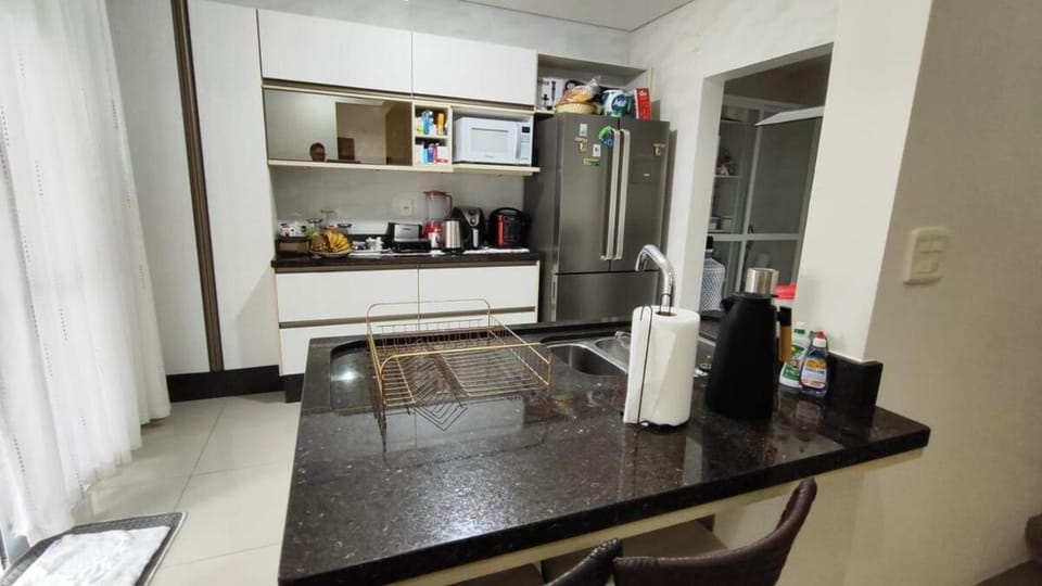 Sobrado 3 Quartos Completo e Funcional Apartment in Florianopolis