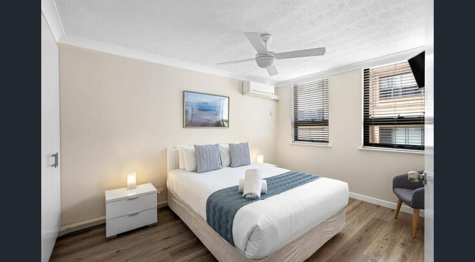 Alex Heads Beachfront Resort Living Apartment in Sunshine Coast