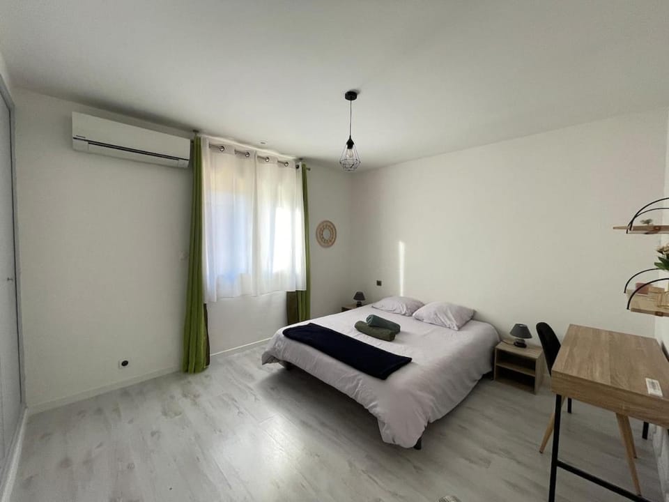 4 bedroom house and pool House in Alès