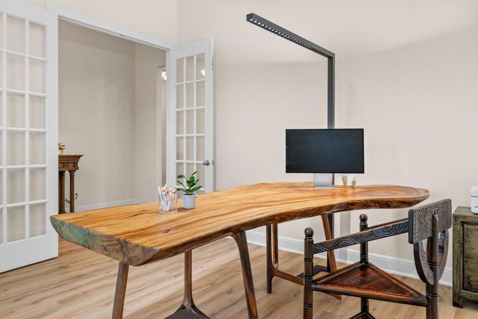 Spacious 3BR Getaway w Dedicated Office Sleeps 5 Apartment in Leander
