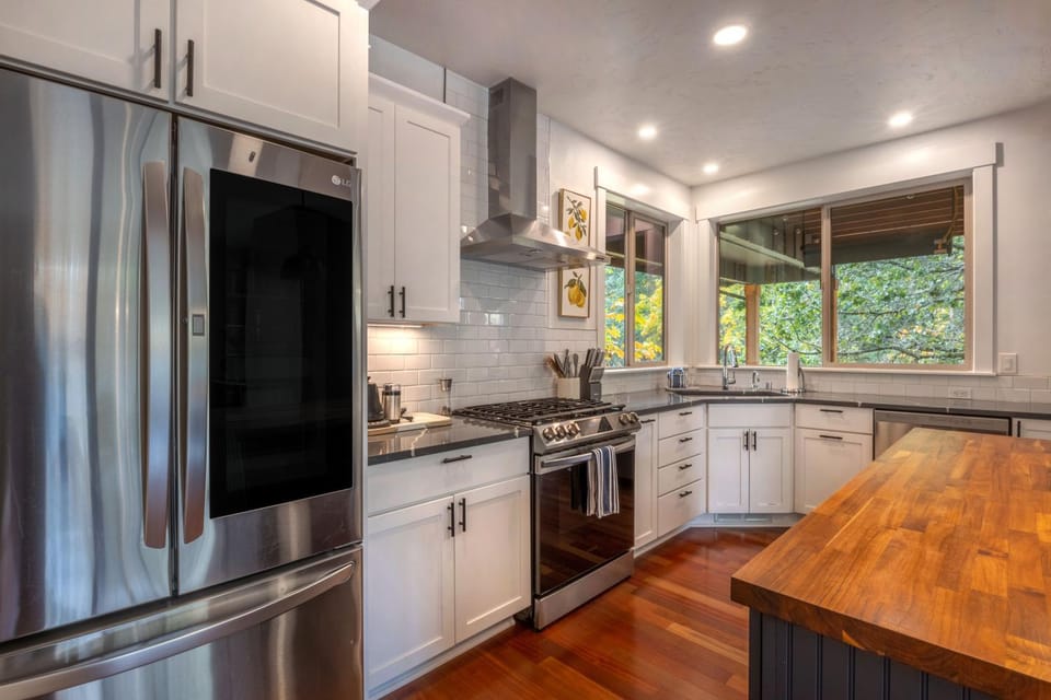 Evergreen Retreat AB 30 Night Minimum House in White Salmon